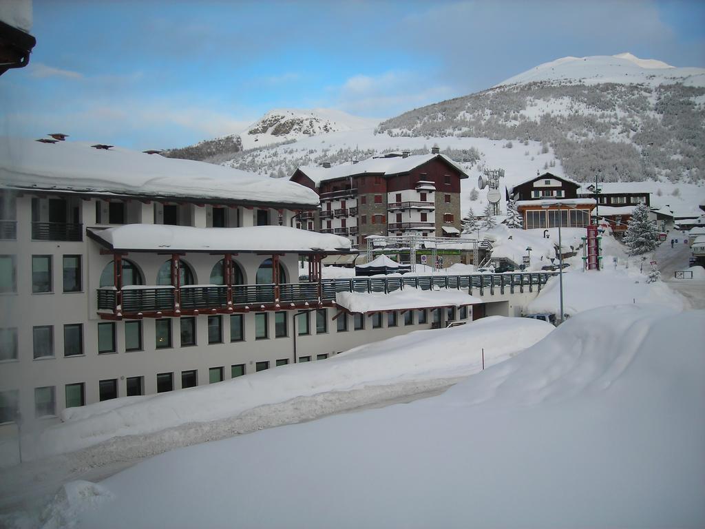 Torre Dell'Orologio Apartment Sestriere Ngoại thất bức ảnh